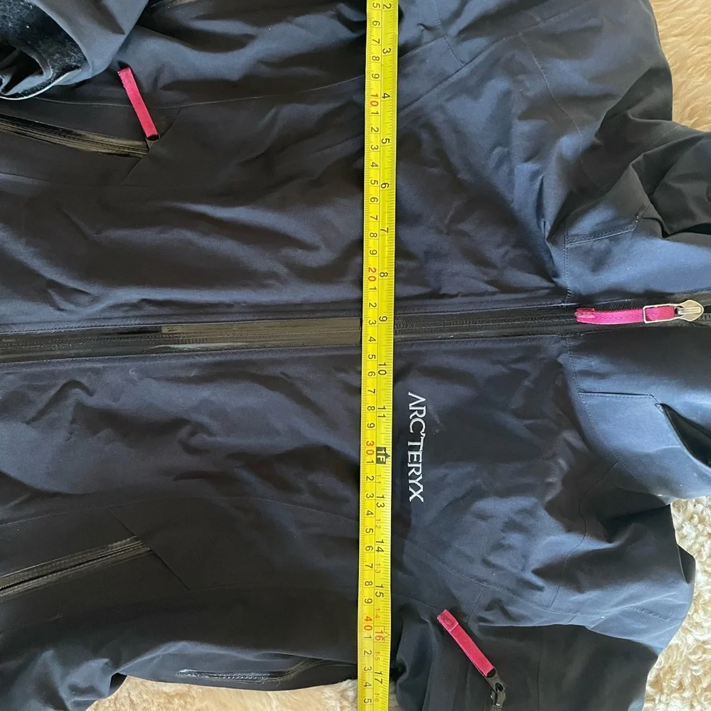 Arc’teryx Alpha AR Jacket - Picture 7 of 8